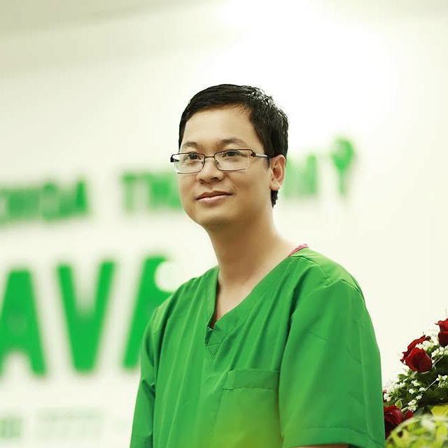 Chân dung BS. Phạm Việt Hùng, bác sĩ chỉnh nha tại Nha khoa AVA